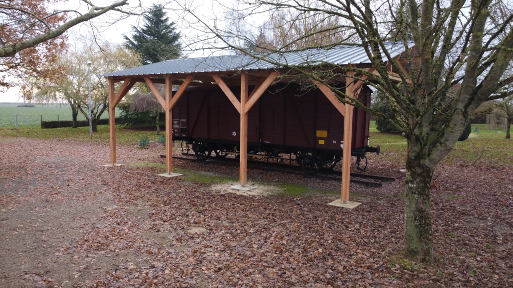 Construction d'un carport pour le wagon