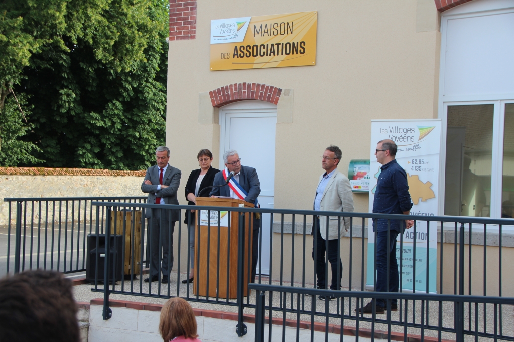 Maison des associations, et parking public George Sand