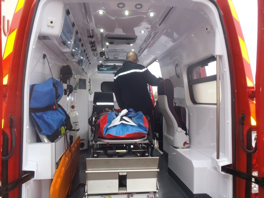 Ambulance intérieur